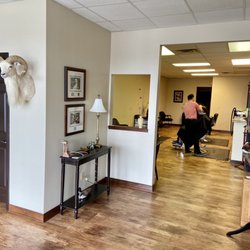 The Classic Barbershop and Shave Parlor - Lobby with restroom