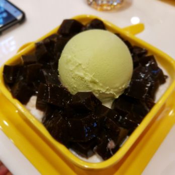 Sweethoney Dessert - Grass jelly with milk ice and green tea ice cream - Desserts Near Me - Alhambra, California Sweethoney Dessert - Grass jelly with milk ice and green tea ice cream - Desserts Near Me - Alhambra, California