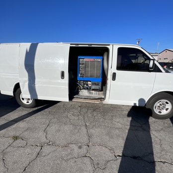 Elite Flooring Specialists - We use truck mount carpet cleaner for all our carpet, floor and upholstery cleanings - Carpet Installation Near Me - Whittier, California Elite Flooring Specialists - We use truck mount carpet cleaner for all our carpet, floor and upholstery cleanings - Carpet Installation Near Me - Whittier, California