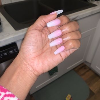 Focus Nails Salon - Ombré - Nail Salons Near Me - Indianapolis, Indiana