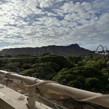Deck. - Diamond head - Hawaiian Near Me - Honolulu, Hawaii Deck. - Diamond head - Hawaiian Near Me - Honolulu, Hawaii