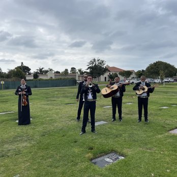 Mariachi Los Arrieros - Mariachis for funeral - Musicians Near Me