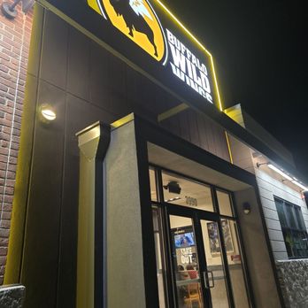 Buffalo Wild Wings - Chicken Wings Near Me - Fayetteville, Arkansas