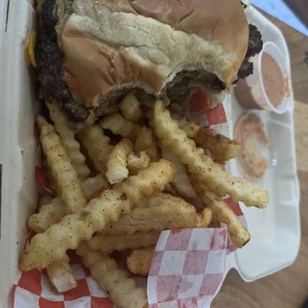 Love Eatz Smashburger - Love burger combo - Food Trucks Near Me - TIGARD, Oregon Love Eatz Smashburger - Love burger combo - Food Trucks Near Me - TIGARD, Oregon