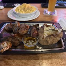 Olde Towne Tavern - Surf & turf kabob