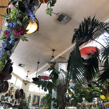 Tower Cafe - Inside - Breakfast & Brunch Near Me - Sacramento, California Tower Cafe - Inside - Breakfast & Brunch Near Me - Sacramento, California