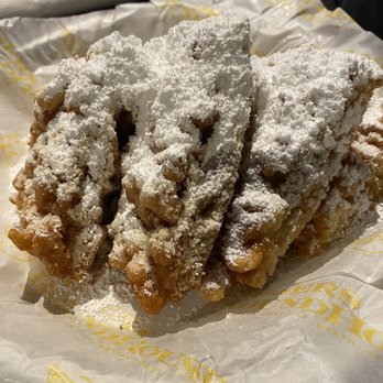 Rogers Roundhouse - Funnel cake - Beer Gardens Near Me - Fort Worth, Texas