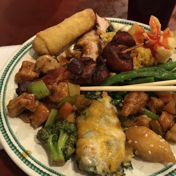 Great Wall - Buffet bar food looked scrumptious with a large assortment of choices. Cleaned my plate, went back for more.  The place was very clean. - Chinese Near Me - Washington, Indiana