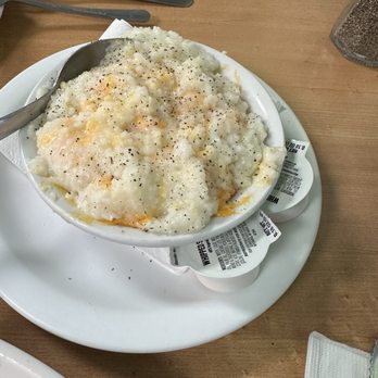 Pete's Place - Grits with American cheese - Breakfast & Brunch Near Me - Greenacres, Florida