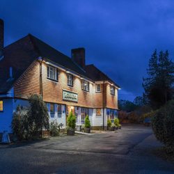 Royal Oak - A cosy and friendly pub with excellent food and drink