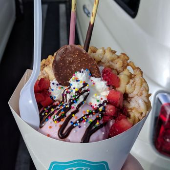 Drizzle - Strawberry delight - Desserts Near Me Drizzle - Strawberry delight - Desserts Near Me