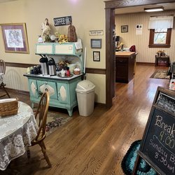 Miller Haus Bed & Breakfast - Breakfast area