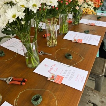 Native Poppy - Beautiful table set up - Florists Near Me - Solana Beach, California Native Poppy - Beautiful table set up - Florists Near Me - Solana Beach, California