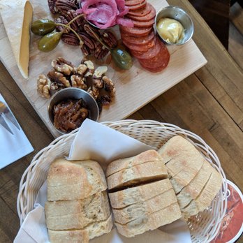L'Annexe St-Ambroise - Brasseries Near Me - Montreal, Quebec