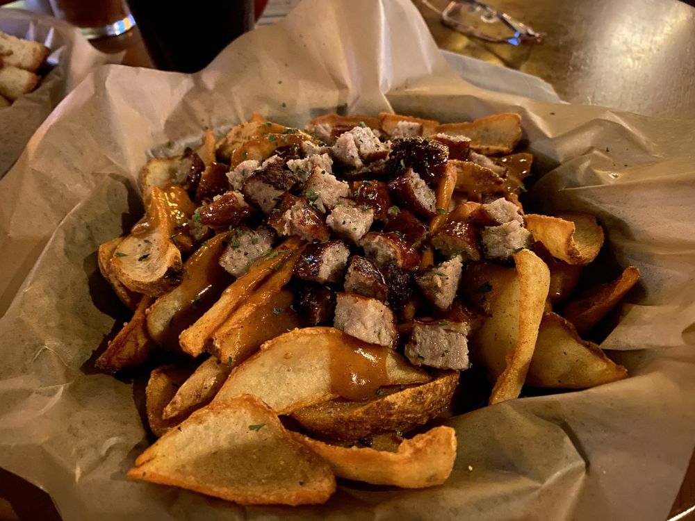 Hogan’s Irish Pub Image