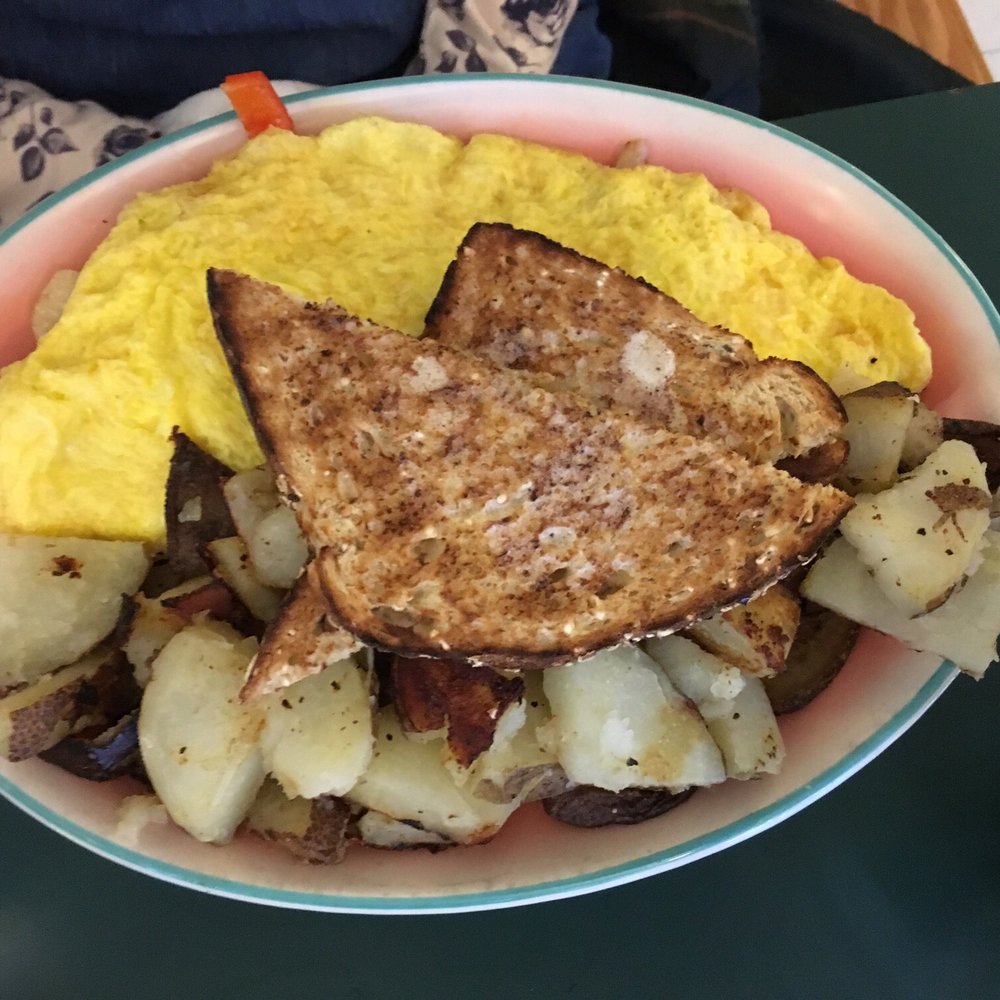 Nelson’s Market - Veggie omelette with toast - Breakfast & Brunch Near Me - Bellingham, Washington