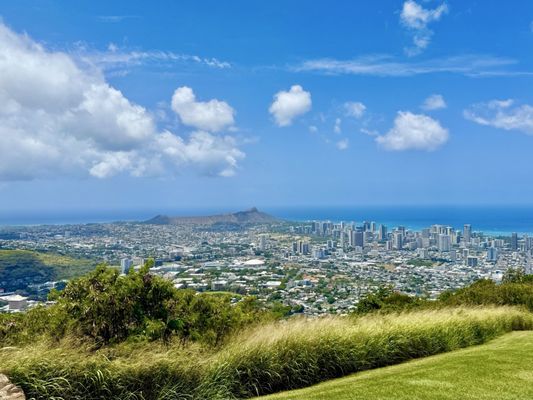 Puʻu ʻUalakaʻa State Wayside by null