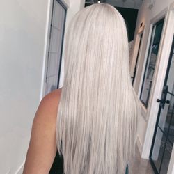 Manuka Salon - Platinum blonde by Heather