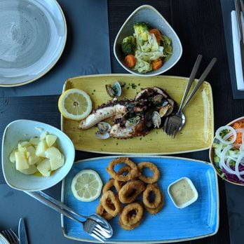 Restaurante O Camilo - Grilled octopus with clam-amazing  Fried calamari--pretty good - Seafood Near Me - Lagos, 08