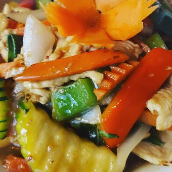Pop Thai Restaurant - Something chicken n veggies - Thai Near Me - Orlando, Florida Pop Thai Restaurant - Something chicken n veggies - Thai Near Me - Orlando, Florida