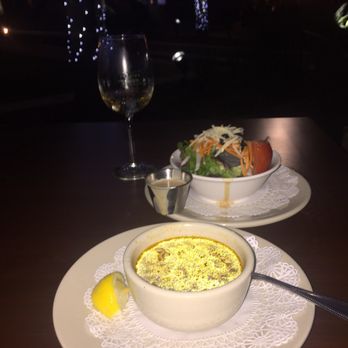 bellagreen - Veggie soup, house salad with sun-dried vinaigrette dressing and a glass of Chardonnay - American Near Me - Houston, Texas
