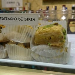 Mr. Dumbo - Baklawa de pistacho,  Importadas de Siria,  también para llevar.   milhojas que se deshacen en la boca,  D.E.L.I.C.I.O.S.O