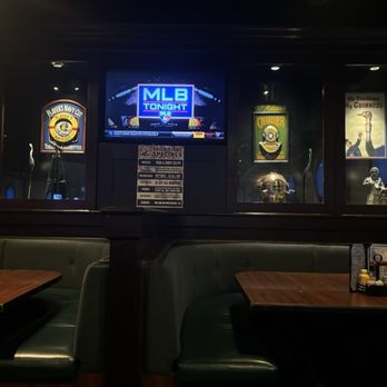 Flowing Tide Pub 2 - Sports Bars Near Me - Reno, Nevada
