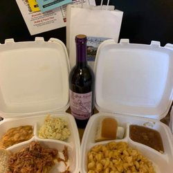 3 C's Catering - Food Trucking at Liberty Vineyards