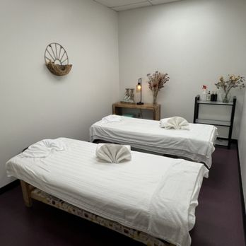 Oak Massage - couple body massage - Massage Near Me - Chino, California