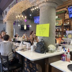 Bisou Lounge - Phenomenal food, and pastaya I was bomb