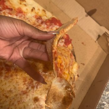 Tomato Jake's - You can even see by the crust how thin this pizza was. - Pizza Near Me - Durham, North Carolina Tomato Jake's - You can even see by the crust how thin this pizza was. - Pizza Near Me - Durham, North Carolina