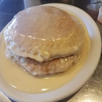 Aloha Kitchen - Banana pancakes with vanilla sauce - Hawaiian Near Me - Las Vegas, Nevada Aloha Kitchen - Banana pancakes with vanilla sauce - Hawaiian Near Me - Las Vegas, Nevada