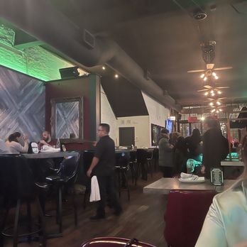 Black Barrel Tavern - Inside - Breakfast & Brunch Near Me - Chicago, Illinois