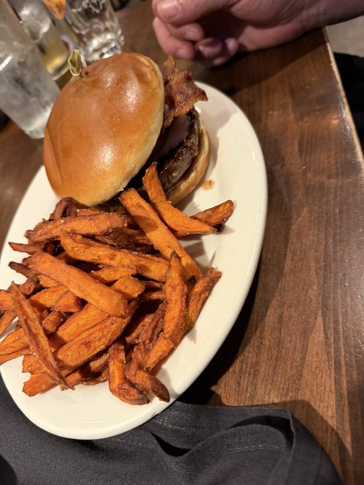 Food from Main Street Tavern - Claremore