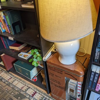 Dudley's Bookshop Cafe - Bookstores Near Me - Bend, Oregon