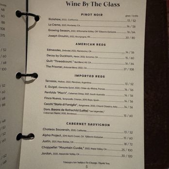 Hugo's Frog Bar & Fish House - Seafood Near Me - Chicago, Illinois
