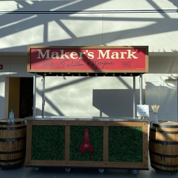 Maker's Mark Distillery - At entrance of building - Tours Near Me - Loretto, Kentucky Maker's Mark Distillery - At entrance of building - Tours Near Me - Loretto, Kentucky