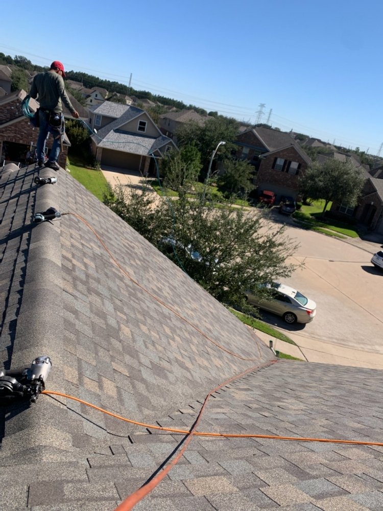 Slide of R&S Roofing