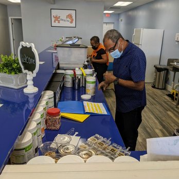 ZENergy Zone - Follow mask requirements closely - Juice Bars & Smoothies Near Me - Tamarac, Florida