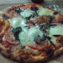 Little Tony's Pizza Restaurant - Broccicino pizza