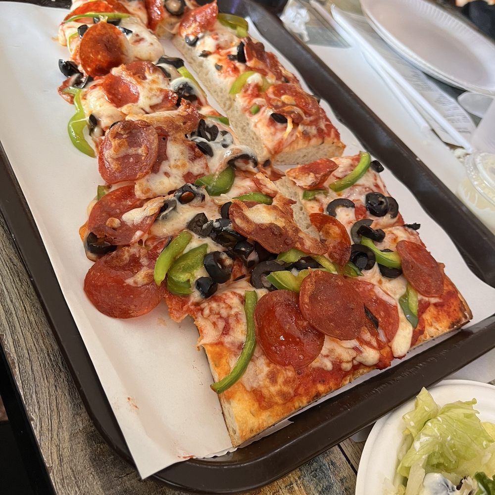 Ambrose Pizzeria - Lunch time - Pizza Near Me - La Mirada, California