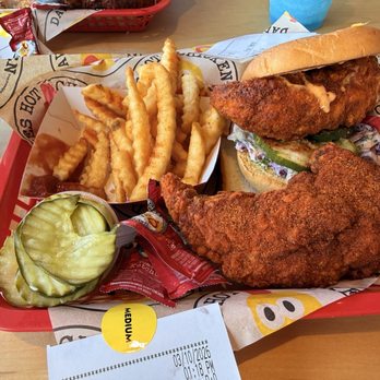Dave's Hot Chicken - Chicken Shop Near Me - Torrance, California Dave's Hot Chicken - Chicken Shop Near Me - Torrance, California