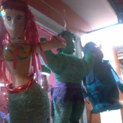 Salon de Fiestas Party Stuff - Lindas piñatas.