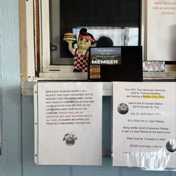 Binnie Boys Burgers - Food Trucks Near Me - Tow, Texas Binnie Boys Burgers - Food Trucks Near Me - Tow, Texas