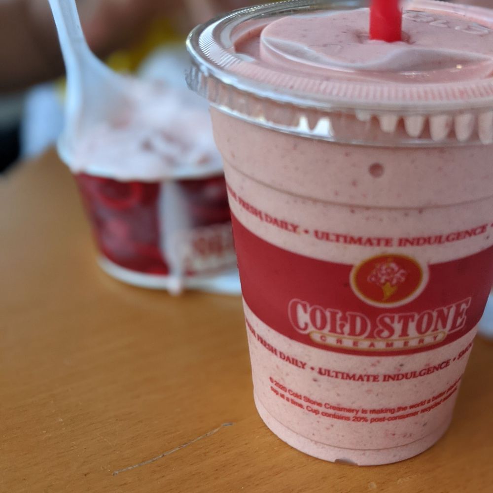 Strawberry/mango smoothie and strawberry ice cream!