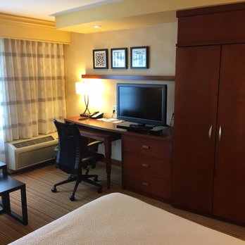 Courtyard by Marriott Philadelphia Montgomeryville - Guest room - Hotels Near Me - North Wales, Pennsylvania Courtyard by Marriott Philadelphia Montgomeryville - Guest room - Hotels Near Me - North Wales, Pennsylvania