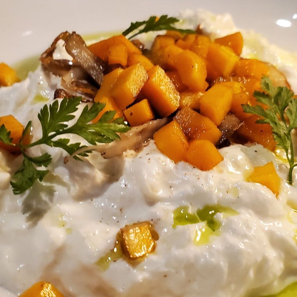 Kimpton De Witt - Burrata for dinner - Hotels Near Me - Amsterdam, New Hampshire