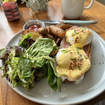 Bowood by Niche - Eggs Benedict w/ fingering potatoes & micro salad. Exquisite! - Breakfast & Brunch Near Me - Saint Louis, Missouri