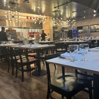 Medium Rare - Inside - Steakhouses Near Me - Houston, Texas Medium Rare - Inside - Steakhouses Near Me - Houston, Texas
