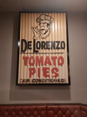De Lorenzo's Tomato Pies by null